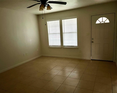 4725 10th Street - Photo Thumbnail 1