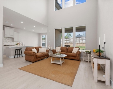 359 Mallorn Lane - Photo Thumbnail 9