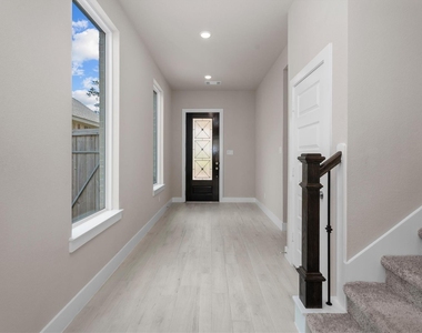 359 Mallorn Lane - Photo Thumbnail 4