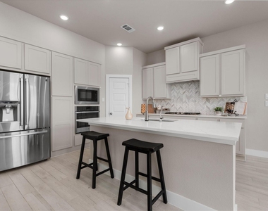 359 Mallorn Lane - Photo Thumbnail 14