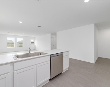 3064 Huntersville Drive - Photo Thumbnail 7