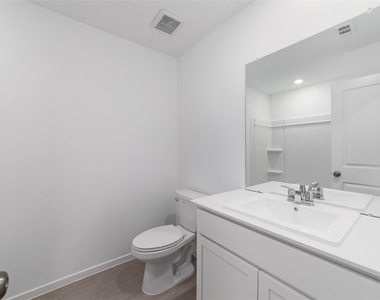 3064 Huntersville Drive - Photo Thumbnail 12