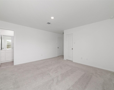 3064 Huntersville Drive - Photo Thumbnail 16