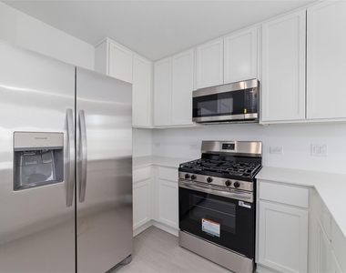 3064 Huntersville Drive - Photo Thumbnail 9