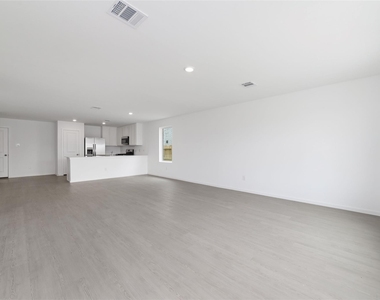 3064 Huntersville Drive - Photo Thumbnail 5