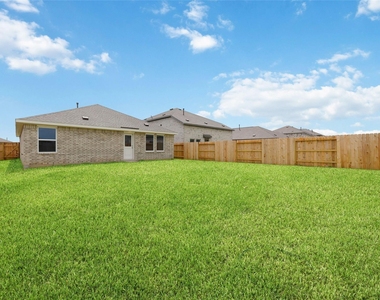 3064 Huntersville Drive - Photo Thumbnail 18