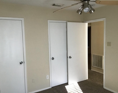 11802 Sunny Stream Drive - Photo Thumbnail 18