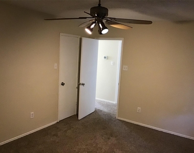 11802 Sunny Stream Drive - Photo Thumbnail 23