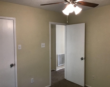 11802 Sunny Stream Drive - Photo Thumbnail 20