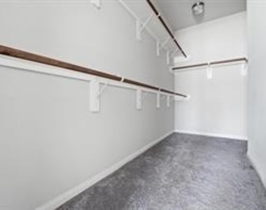 1204 Parkhurst Avenue - Photo Thumbnail 6