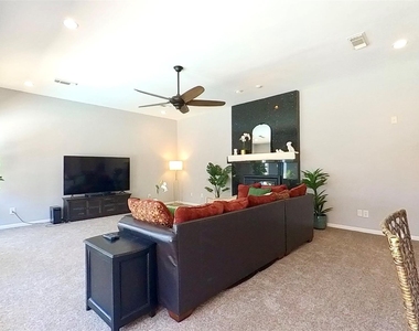 3339 Country Club Boulevard - Photo Thumbnail 3