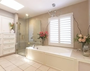 3339 Country Club Boulevard - Photo Thumbnail 19