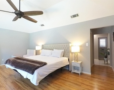 3339 Country Club Boulevard - Photo Thumbnail 16