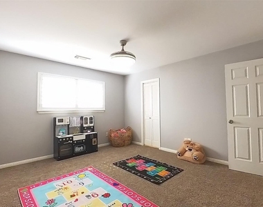 3339 Country Club Boulevard - Photo Thumbnail 25