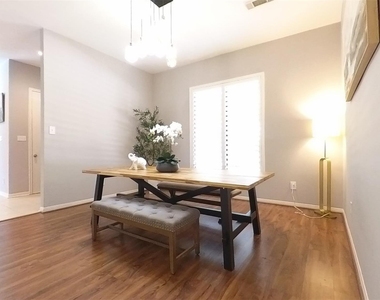 3339 Country Club Boulevard - Photo Thumbnail 7