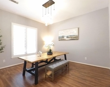 3339 Country Club Boulevard - Photo Thumbnail 5
