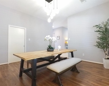 3339 Country Club Boulevard - Photo Thumbnail 8