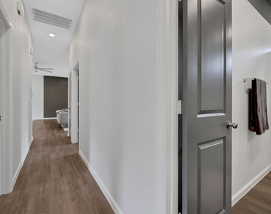 4933 Chester Lake Lane - Photo Thumbnail 25