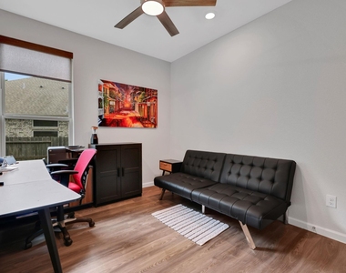 4933 Chester Lake Lane - Photo Thumbnail 15