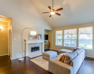 10 Caelin Court - Photo Thumbnail 6