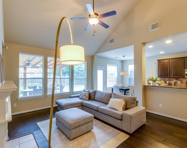 10 Caelin Court - Photo Thumbnail 7