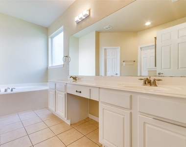 10 Caelin Court - Photo Thumbnail 20