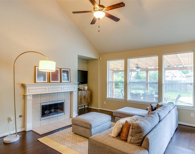 10 Caelin Court - Photo Thumbnail 8