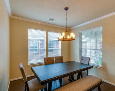 10 Caelin Court - Photo Thumbnail 4