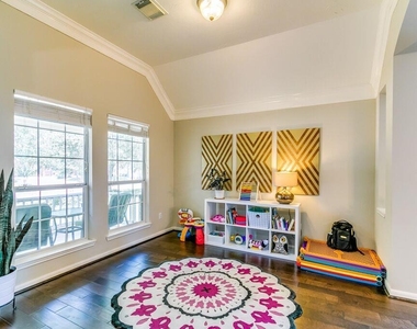 14015 Blue Vista Drive - Photo Thumbnail 4