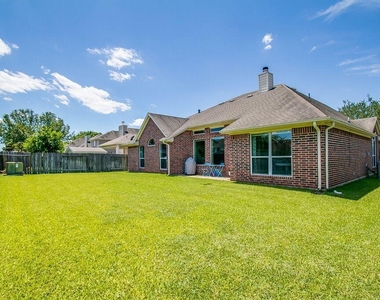 14015 Blue Vista Drive - Photo Thumbnail 18