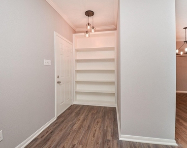 2255 Braeswood Park Drive - Photo Thumbnail 5