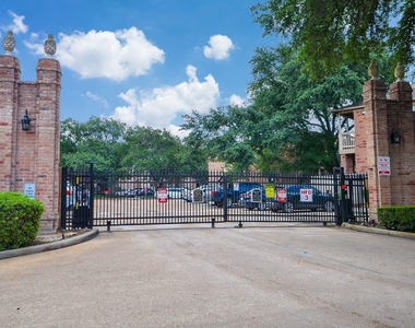 2255 Braeswood Park Drive - Photo Thumbnail 32