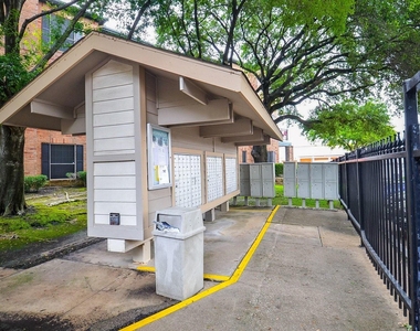 2255 Braeswood Park Drive - Photo Thumbnail 27