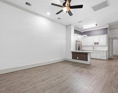 514 Vincent Street - Photo Thumbnail 4