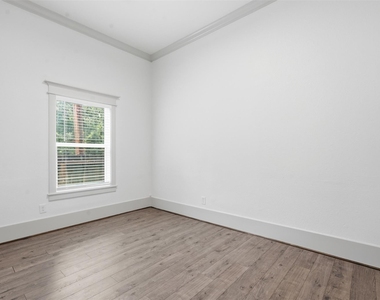 514 Vincent Street - Photo Thumbnail 16