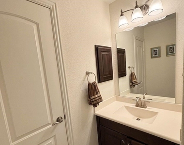 11407 Jonstone Paisley Court - Photo Thumbnail 24