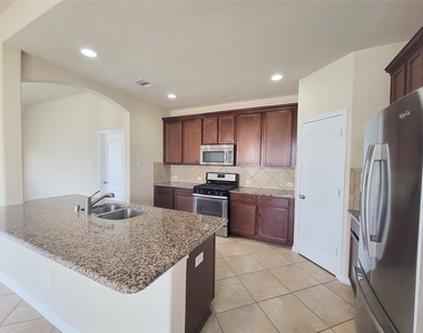 20762 Winghaven Drive - Photo Thumbnail 9