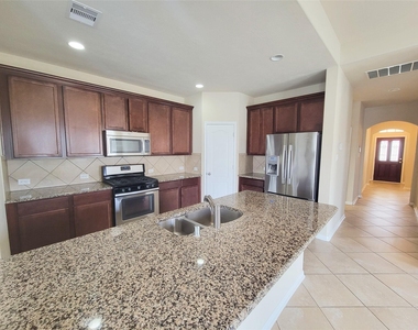 20762 Winghaven Drive - Photo Thumbnail 10