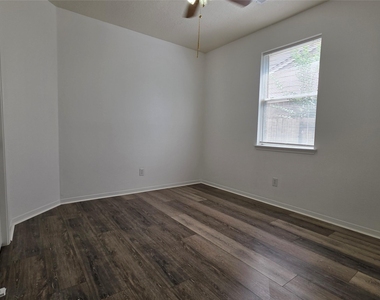 20018 Coyote Ridge Lane - Photo Thumbnail 10