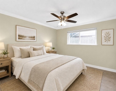 1104 N Heron Drive - Photo Thumbnail 21