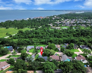 1104 N Heron Drive - Photo Thumbnail 29