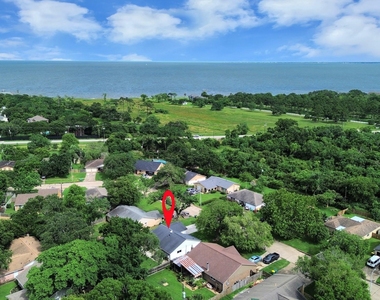 1104 N Heron Drive - Photo Thumbnail 28