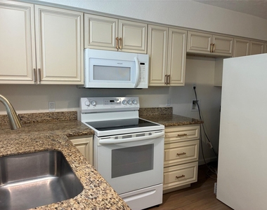 6401 Deihl Road - Photo Thumbnail 7