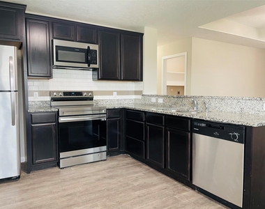 47 Road 5103 - Photo Thumbnail 6