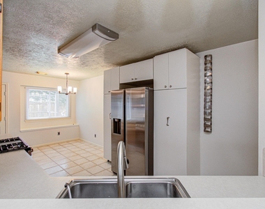 11222 E Travelers Way Circle - Photo Thumbnail 17