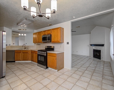 11222 E Travelers Way Circle - Photo Thumbnail 14