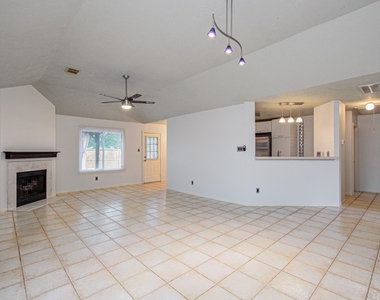 11222 E Travelers Way Circle - Photo Thumbnail 10