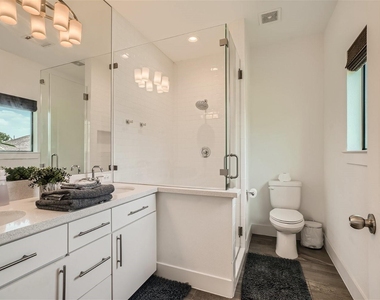 4916 Mckinney Street - Photo Thumbnail 5