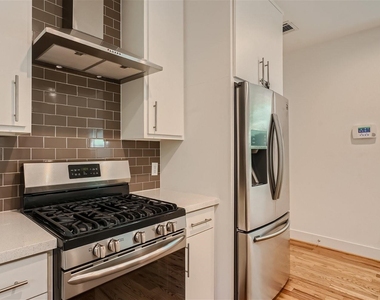 4916 Mckinney Street - Photo Thumbnail 9