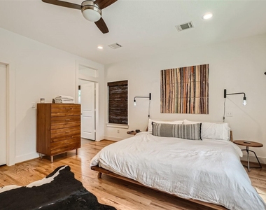 4916 Mckinney Street - Photo Thumbnail 6